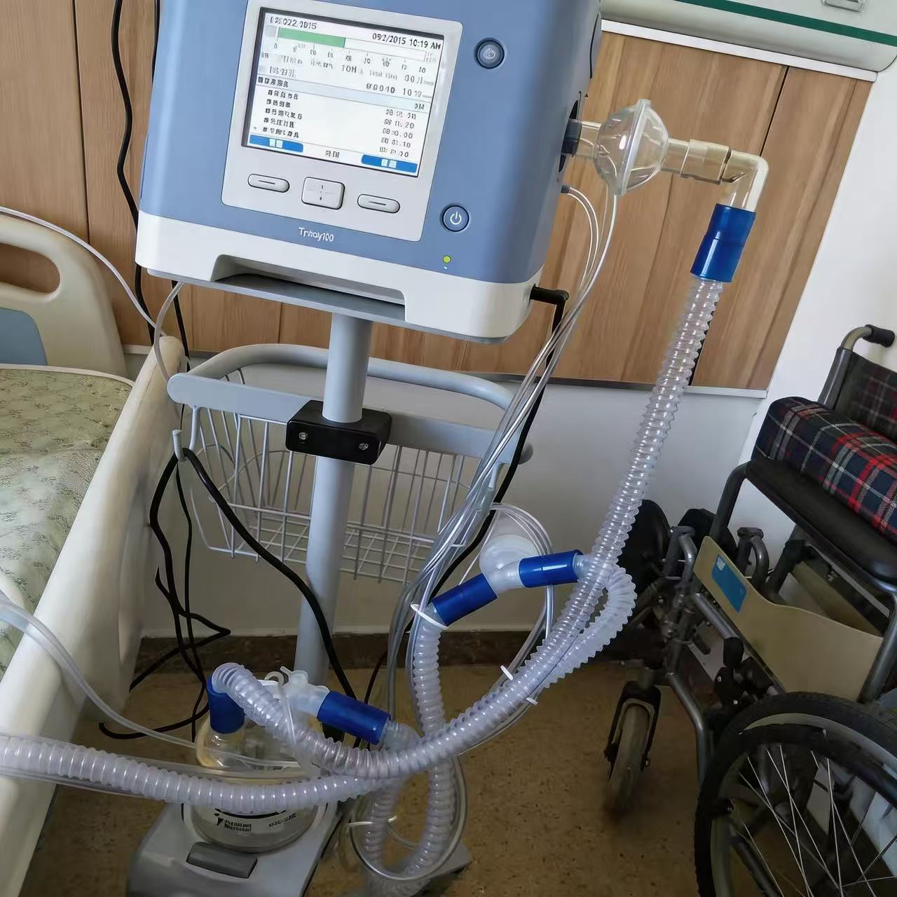 Used ICU Ventilator